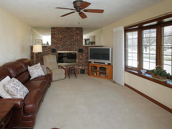 10000 18 mile rd-104