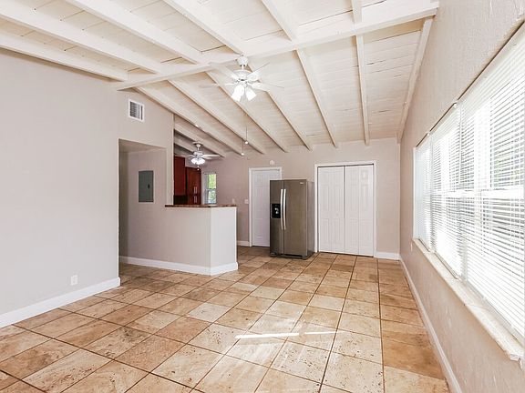 4th image of 1616 NW 16th St