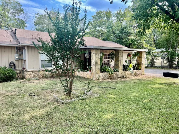 910 W Elm St, Stephenville, TX 76401