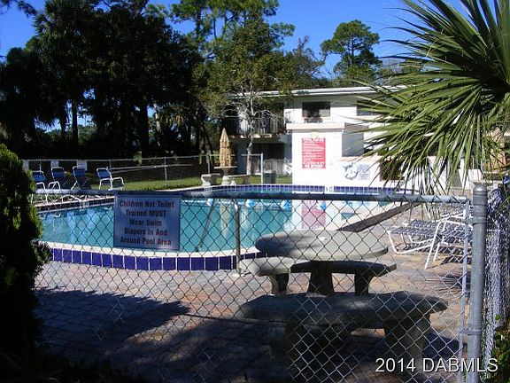 4th image of 1508 Virginia Ave APT 208