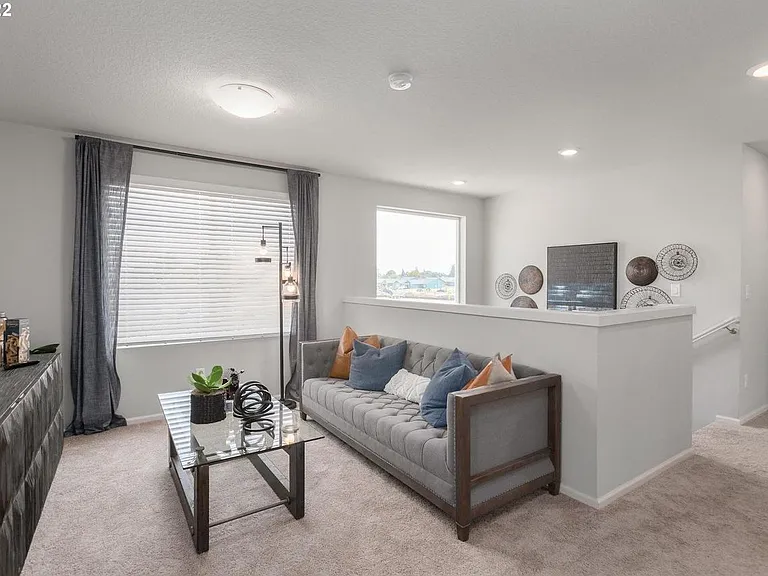 1658 Smith Dr — Photo 6