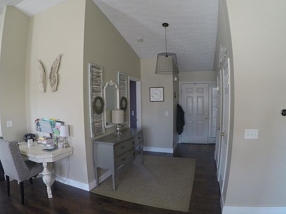 4th image of 332 Laurel Glen Dr