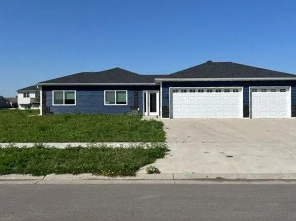 3613 18th St S, Moorhead, MN 56560