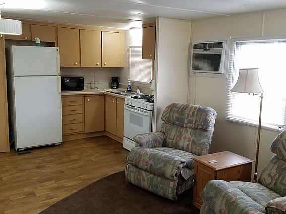 Living Room / Kitchen