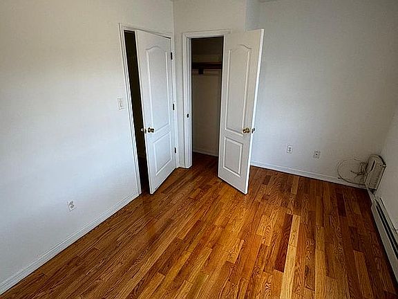 5th image of 25 E 51st St #1