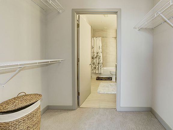 3rd image of 255 N Washington St APT 524