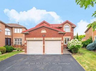 122 Valonia Dr, Brampton, ON L6V 4J9