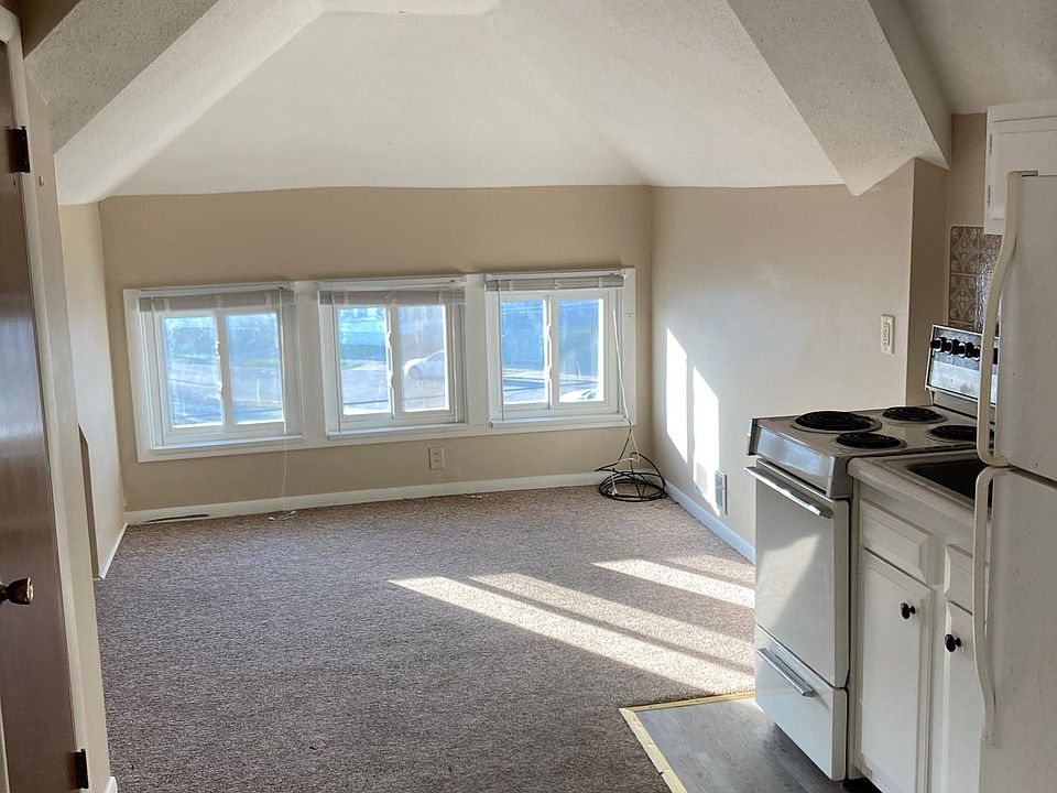 1st image of 3013 Peach St #3