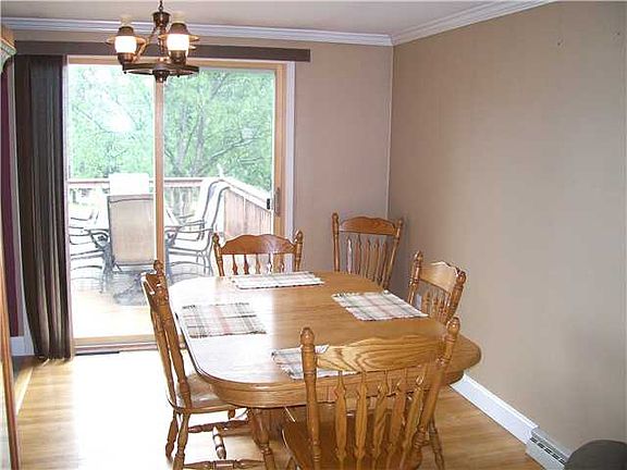 5th image of 11 Hillcrest Dr