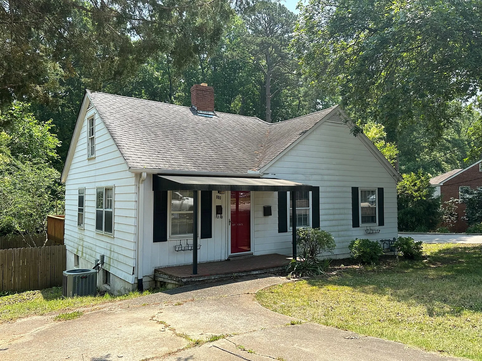 3 bed, $2,100 — Photo 1