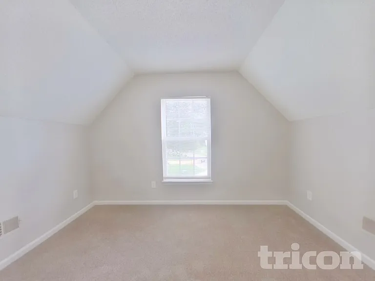 9043 Sanders Creek Ct — Photo 16