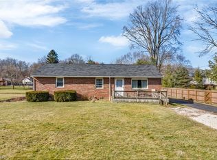 8033 Burkey Rd NW, North Canton, OH 44720