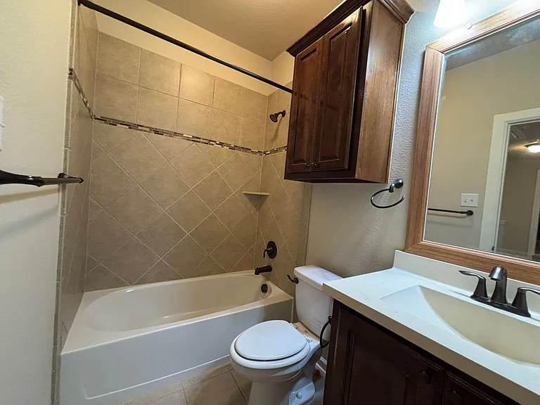 2908 N Umberland Dr — Photo 32