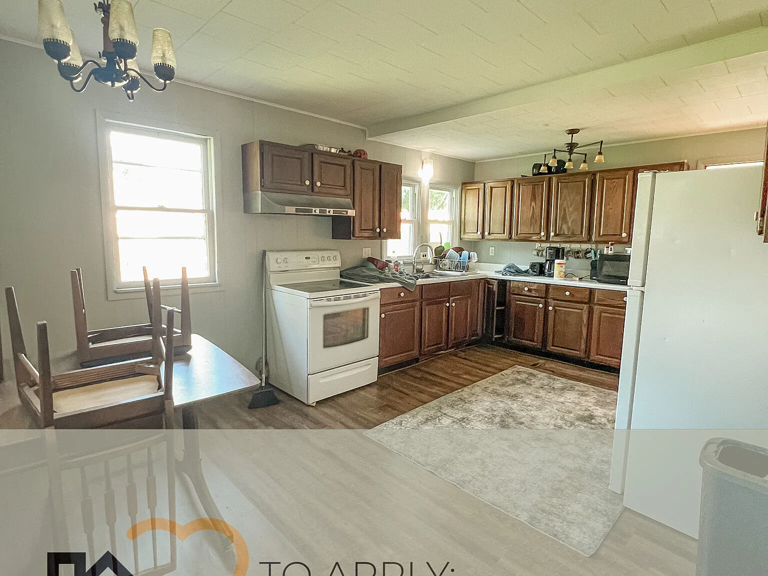 3 bed, 2.0 bath, 1200 sqft, $1,000 — Photo 2