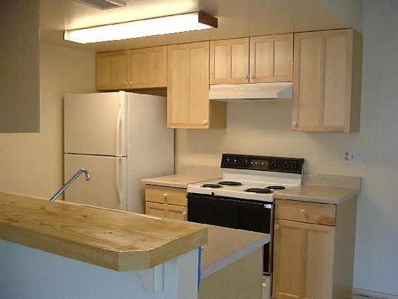 5th image of 3243 W DENTON Lane #D