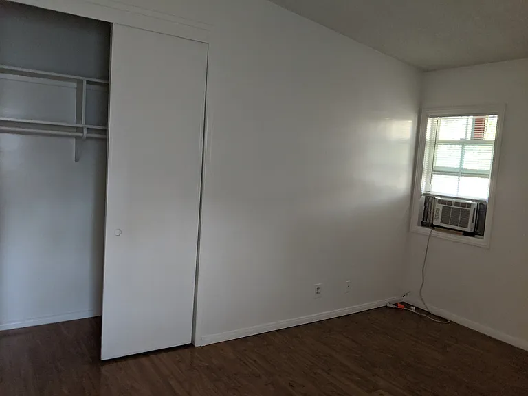 540 S Madison Ave #11 — Photo 4