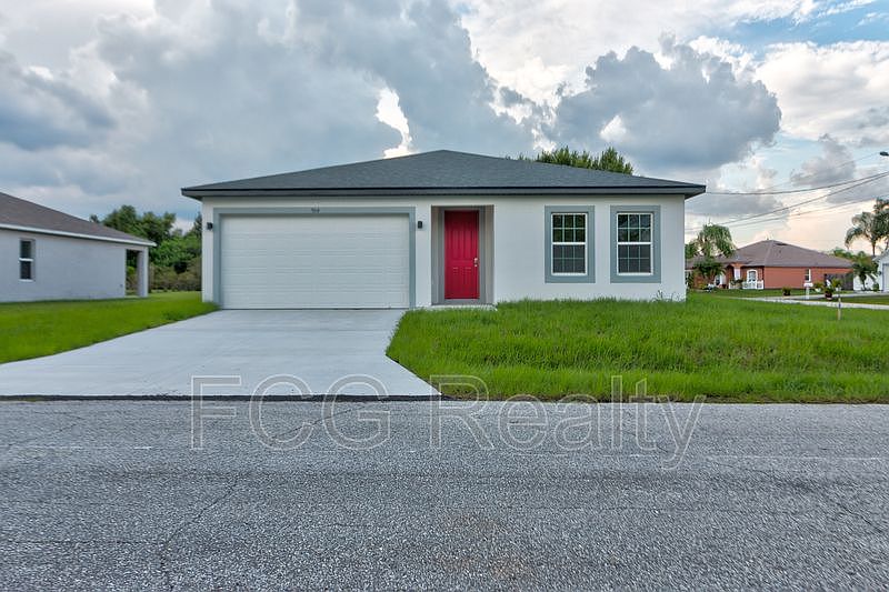 1st image of 954 Alsace Dr