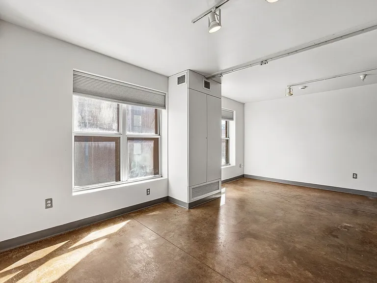 Whiteway Apartments — Photo 25