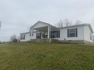 7276 Mount Carmel Rd, Maysville, KY 41056