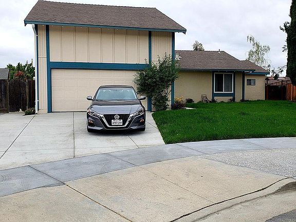 3rd image of 6083 Randall Ct