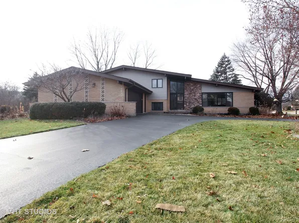 12932 Comanche Dr, Palos Heights, IL 60463