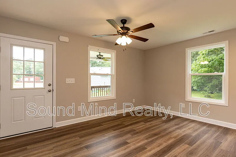 1 bed, 1.0 bath, 750 sqft, $1,115 — Photo 3