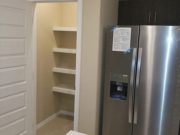 4th image of 502 Teague Ave #3