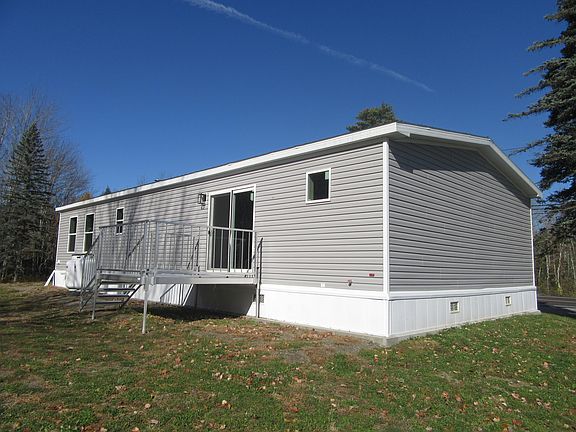 3rd image of 826 Waterville Road