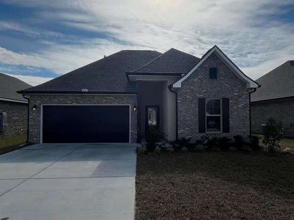 122 Bon Ami Dr, Freeport, FL 32439