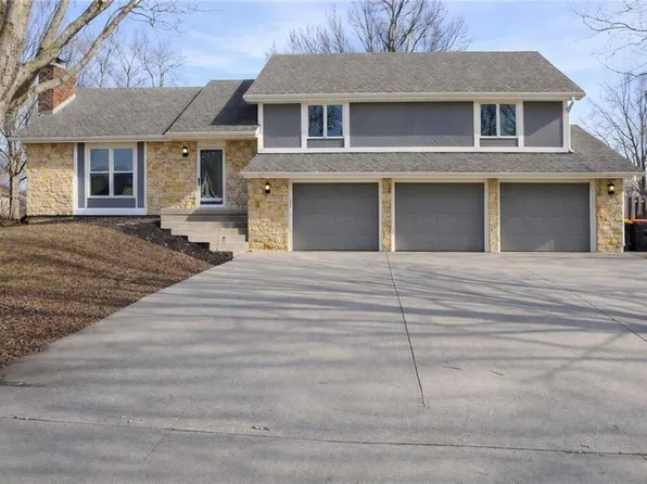 2017 Joy St, Excelsior Springs, MO 64024