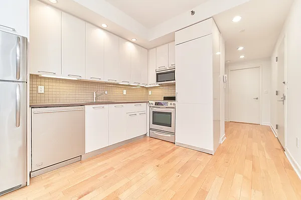 Rented by Living New York | media 11