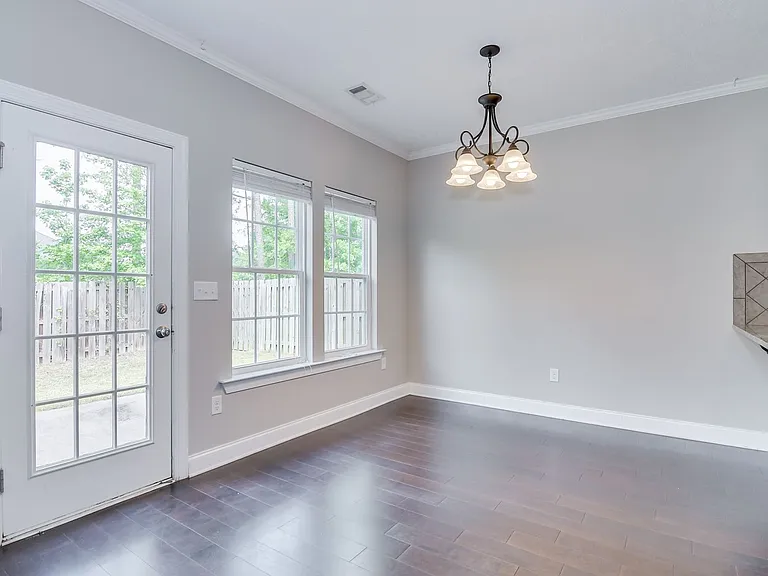 473 Brantley Cove Cir — Photo 11