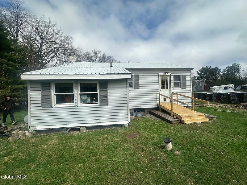 2nd image of 8568 Coleman Road