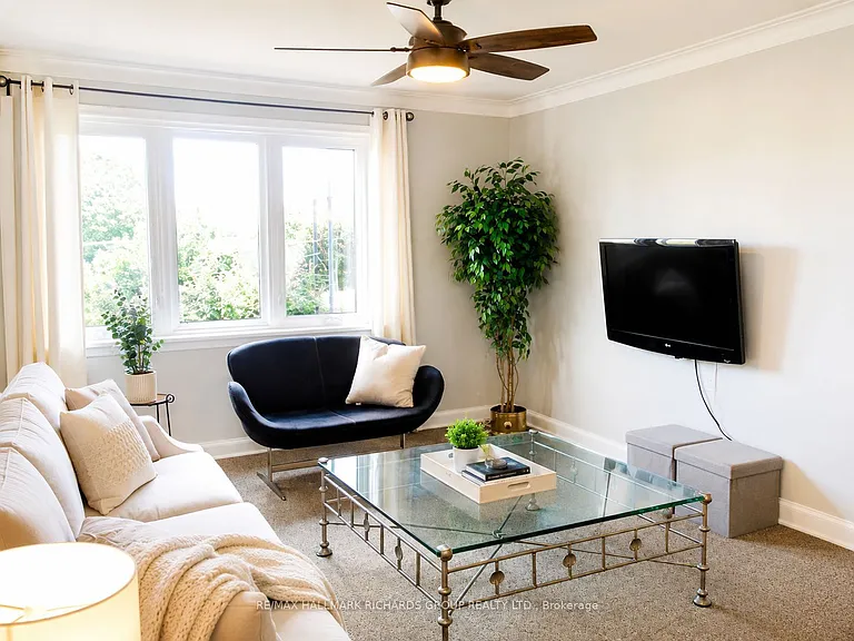 14 Glen Everest Rd #UPPER — Photo 4