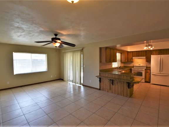 5th image of 459 SE 17th Ave