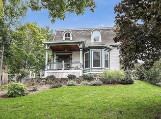 42 Oakland St #2, Melrose, MA 02176