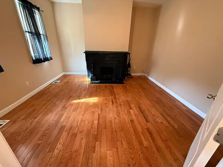 125 S 12th St #1-A125-STREET12 — Photo 8