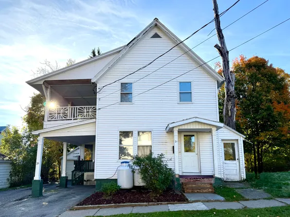 21 Shepard St, Malone, NY 12953