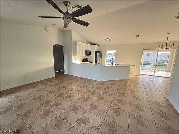 3rd image of 1134 NW 15th St