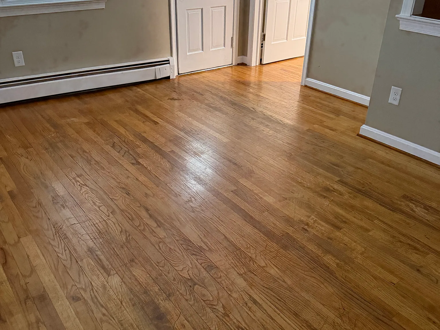 3 bed, 829 sqft, $2,495 — Photo 2