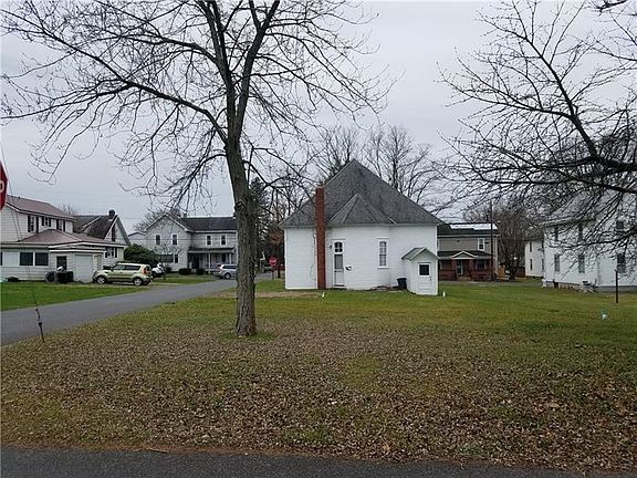 5th image of 50 Juniper St