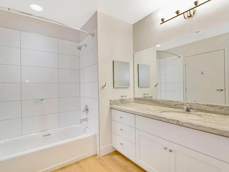 Bathroom Shower/Tub Area