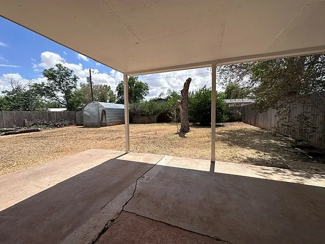 3773 Highland Dr — Photo 10
