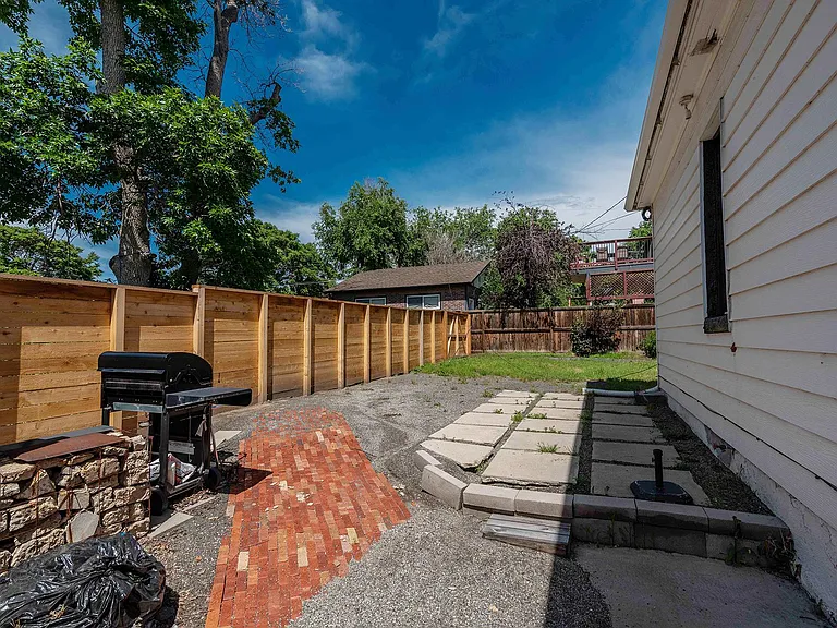 3201 Bruce Randolph Ave — Photo 12