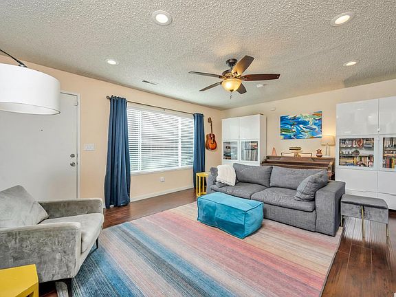 3rd image of 317 Gate Way