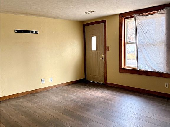 2nd image of 282 November Street