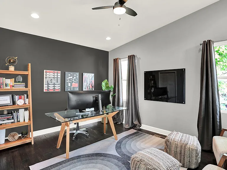1334 Laurel St — Photo 23