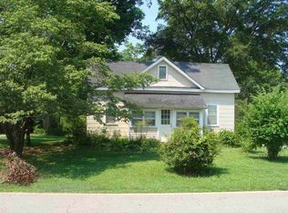 521 Playground Rd, Walhalla, SC 29691