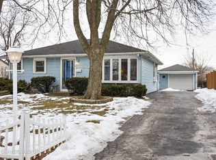 3405 Pheasant Dr, Rolling Meadows, IL 60008