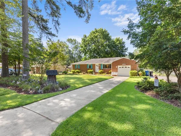 2953 Bray Rd, Virginia Beach, VA 23452